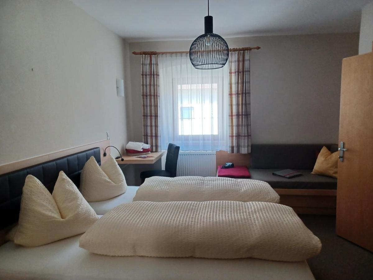 Hotel Garni Loewen Silz Екстер'єр фото