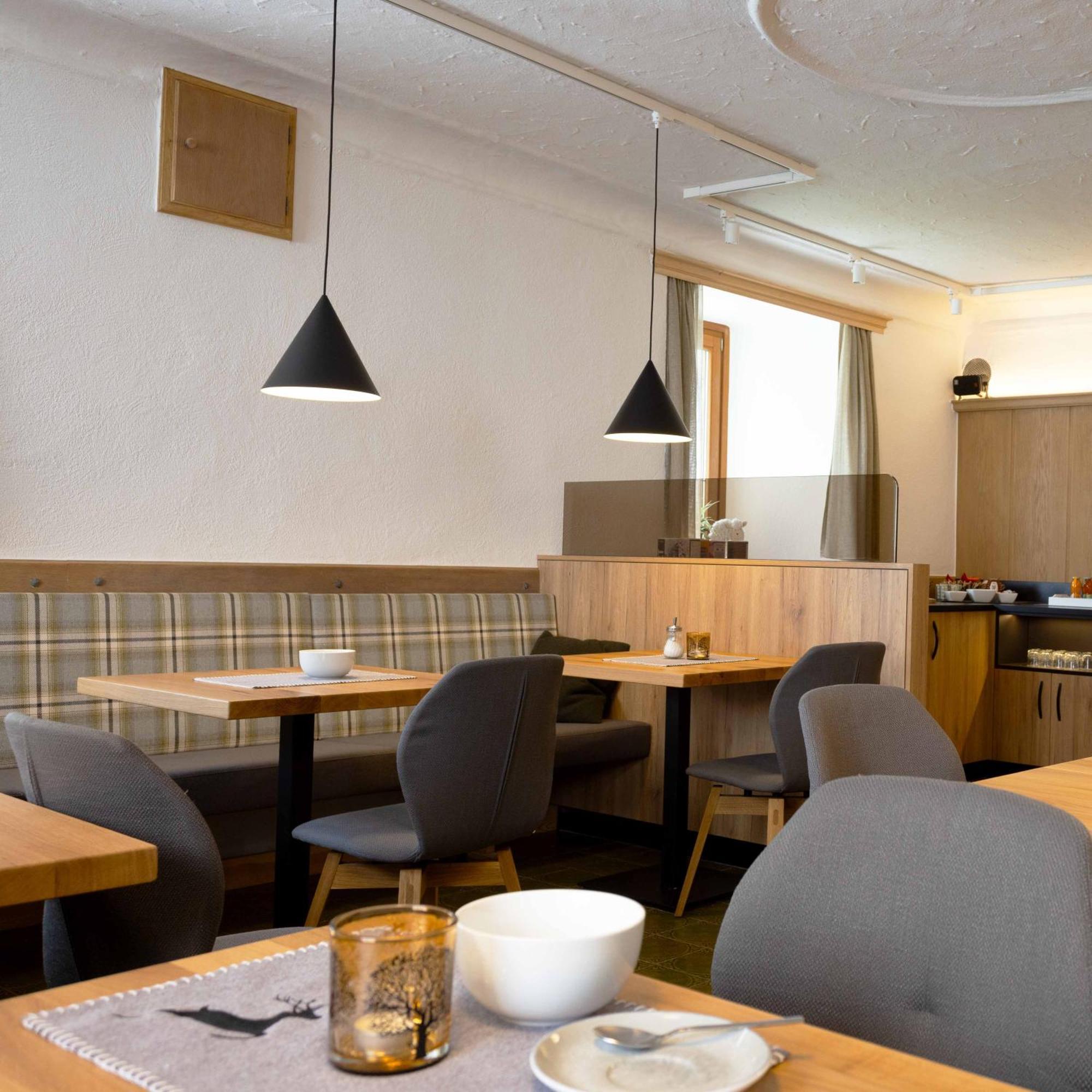 Hotel Garni Loewen Silz Екстер'єр фото